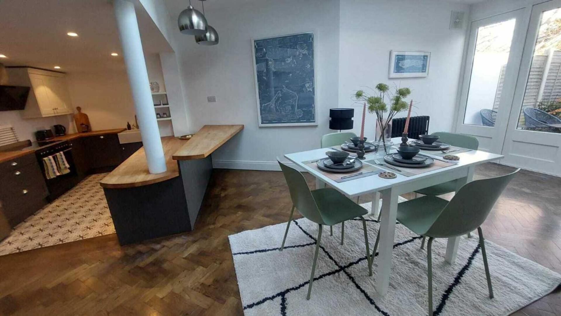 Stunning Unique & Elegantly Refurbed Seafront 2bd Dublin