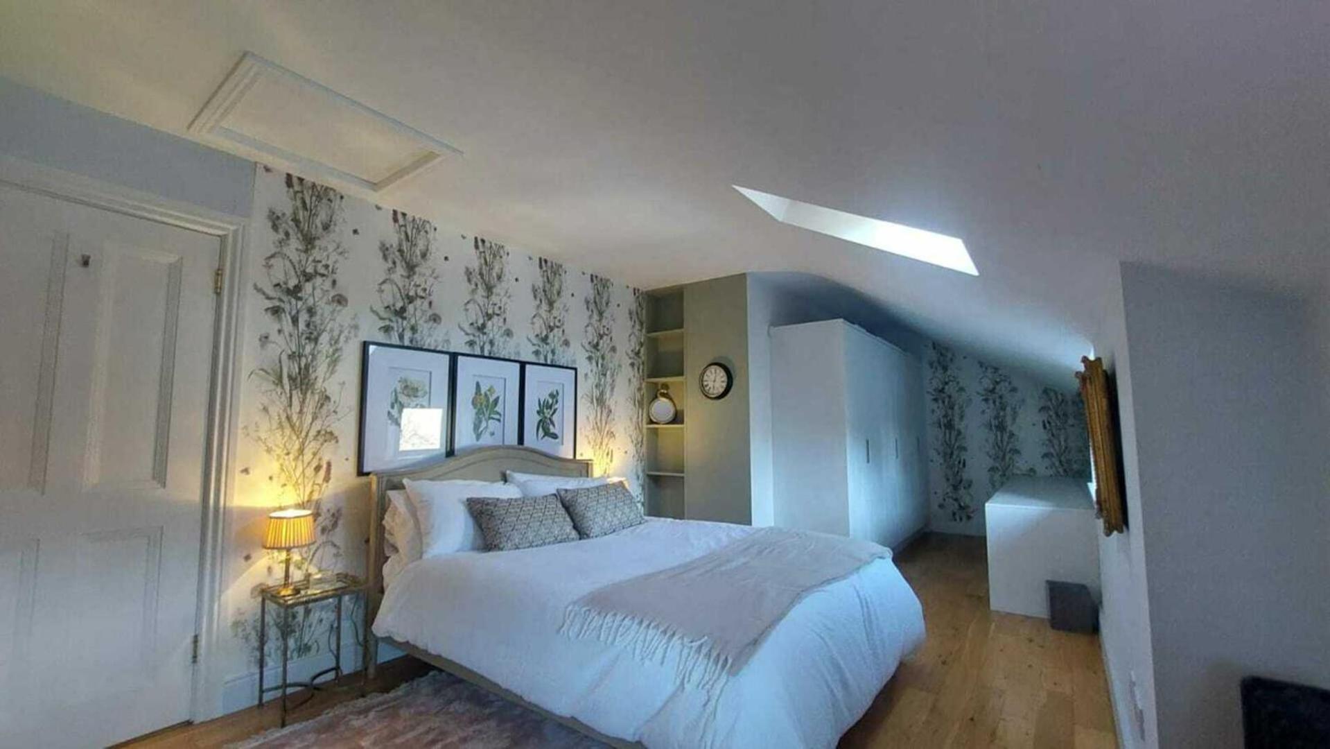 Stunning Unique & Elegantly Refurbed Seafront 2bd Dublin