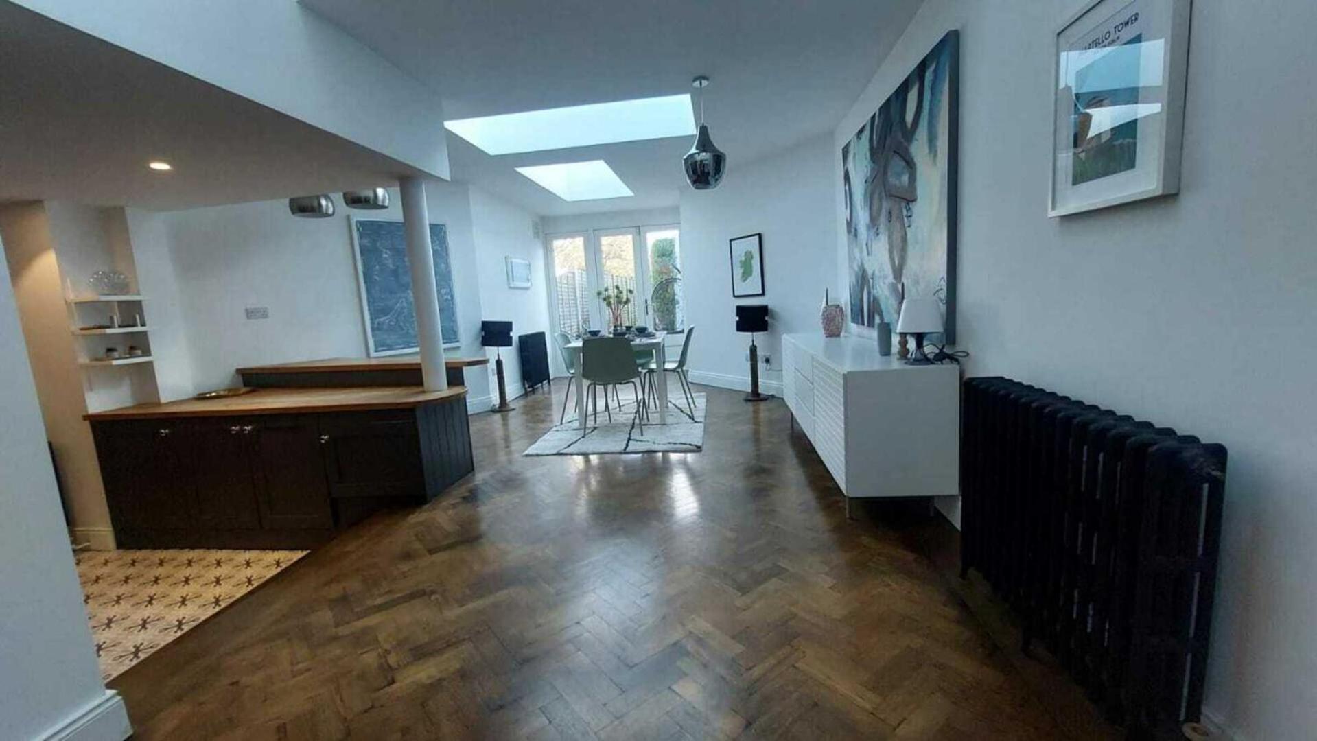 Stunning Unique & Elegantly Refurbed Seafront 2bd Holiday home