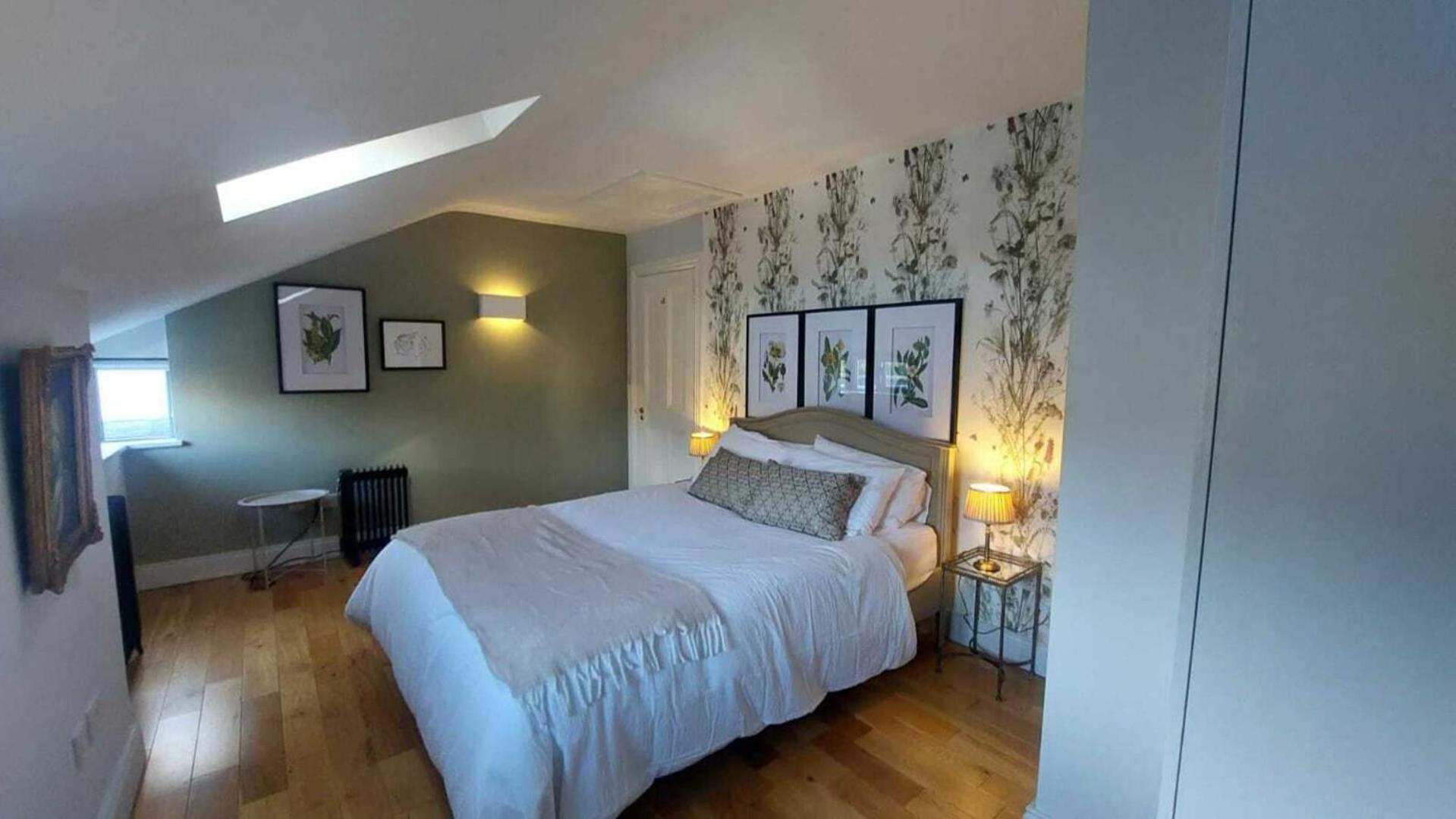 Stunning Unique & Elegantly Refurbed Seafront 2bd Сasa de vacaciones *